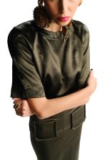 SATIN SHORT-SLEEVE TOP – OLIVE - Image 2